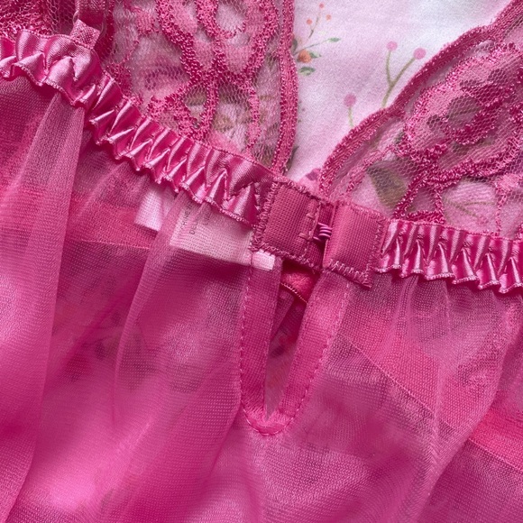 Pink lace lingerie chemise or slip shirt or dress - Picture 3 of 6